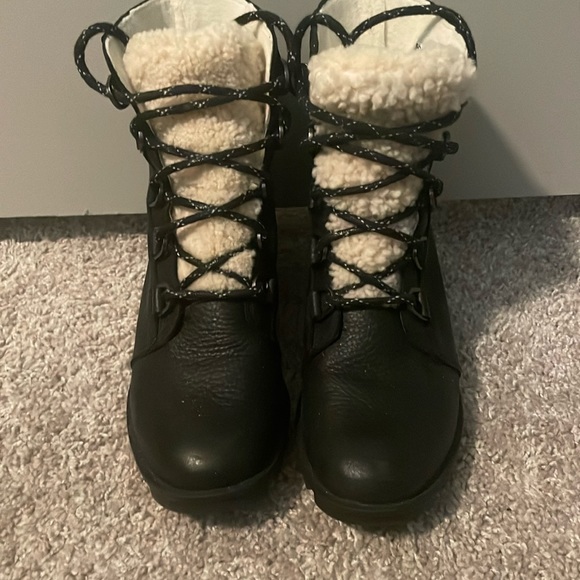 Sorel boot - Picture 1 of 5
